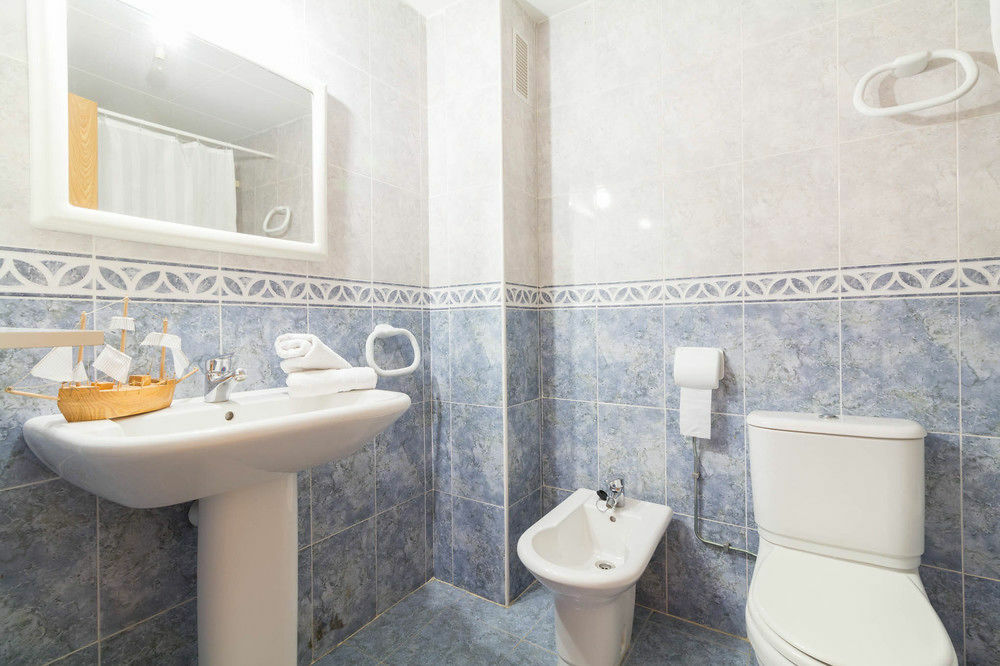 Costa Daurada Apartaments - Larimar サロウ エクステリア 写真