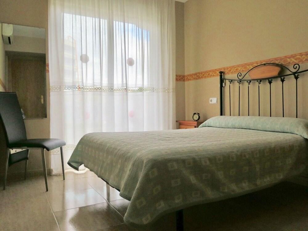 Costa Daurada Apartaments - Larimar サロウ エクステリア 写真